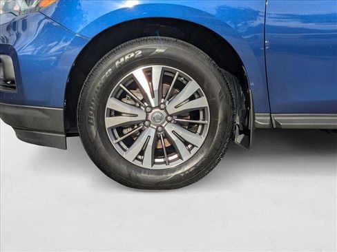 Used 2018 Nissan Pathfinder SV w/ Cargo Package image 24