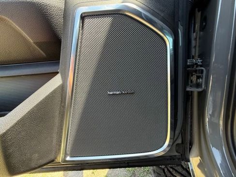 New 2026 RAM 2500 Laramie AWD/4WD image 14