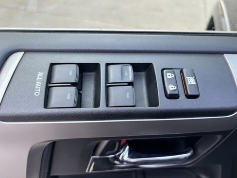 Used 2021 Toyota 4Runner Limited AWD/4WD image 18