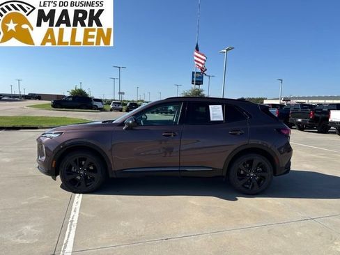 Used 2025 Buick Envision Sport Touring AWD/4WD image 3