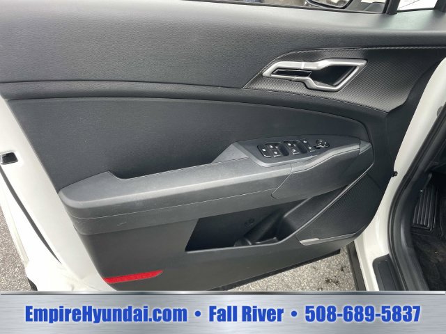 Used 2024 Kia Sportage LX AWD/4WD image 17