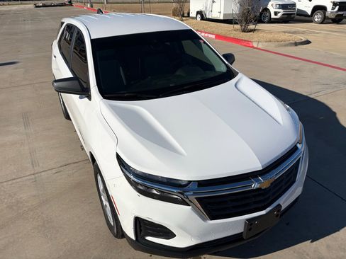 Used 2024 Chevrolet Equinox LS w/ LS Convenience Package image 11