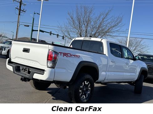 Used 2020 Toyota Tacoma TRD Off-Road image 3