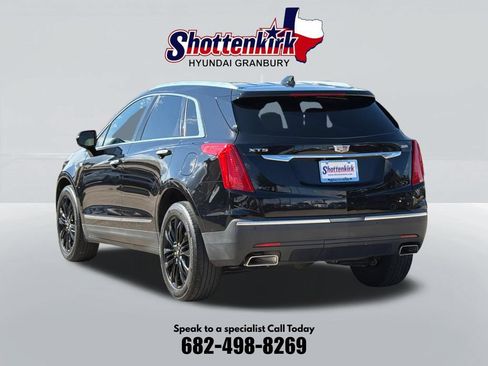 Used 2018 Cadillac XT5 Premium Luxury FWD image 8