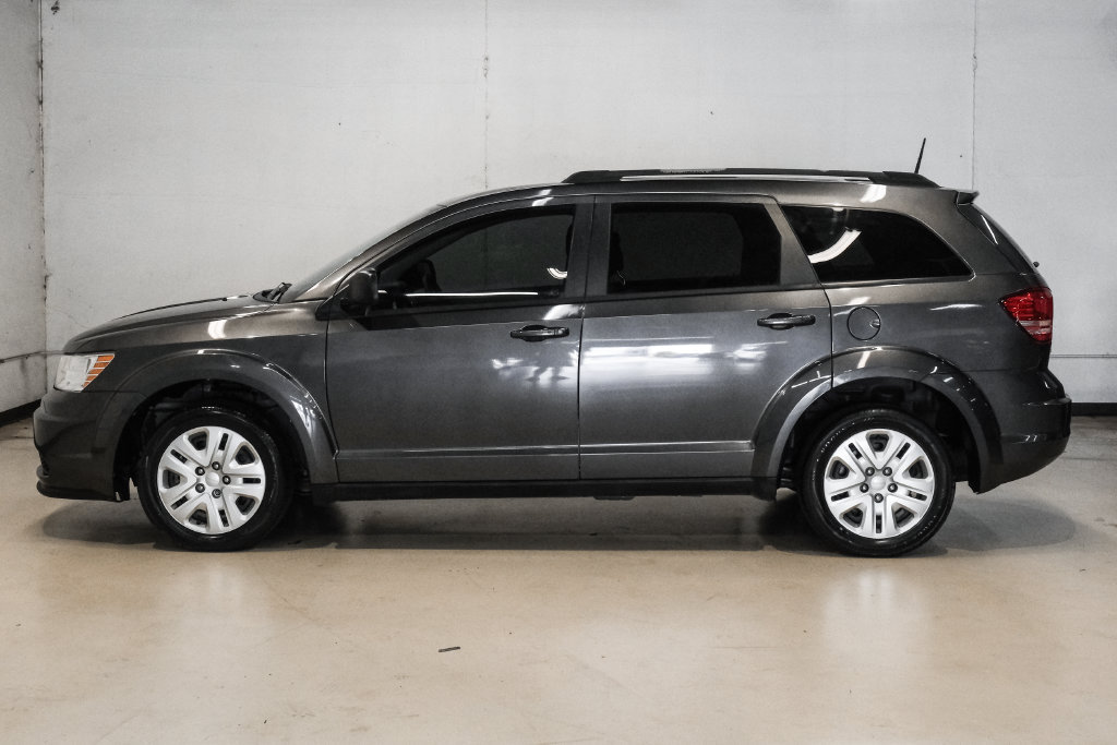 Used 2019 Dodge Journey SE FWD image 15