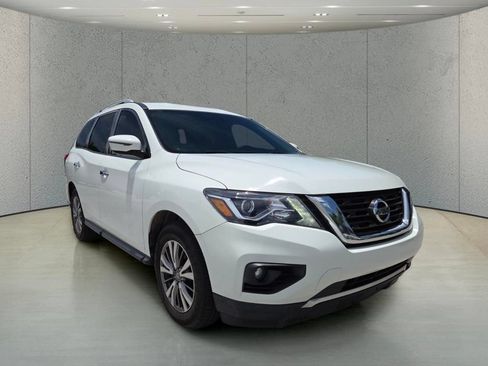 Used 2019 Nissan Pathfinder SV FWD image 13