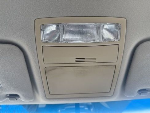 Used 2010 Toyota Camry LE image 31