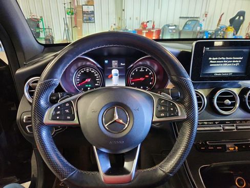 Used 2019 Mercedes-Benz GLC 300 4MATIC image 12
