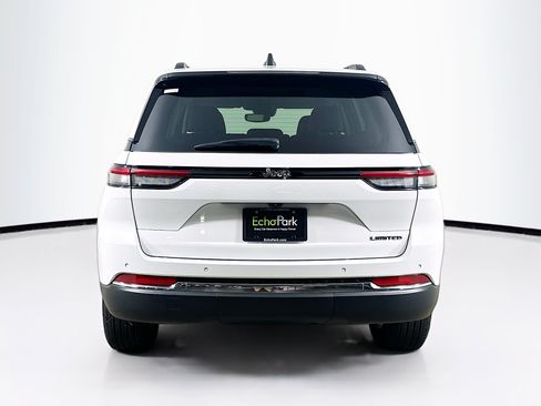 Used 2023 Jeep Grand Cherokee Limited RWD image 7
