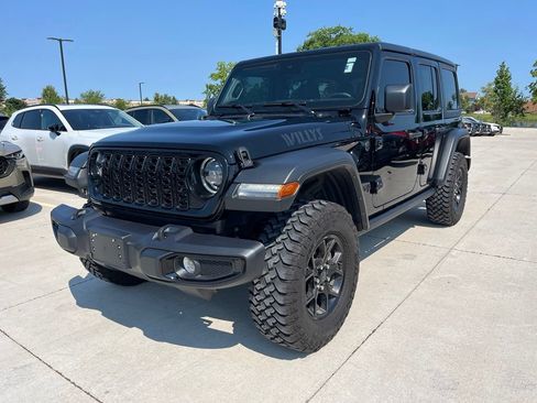 Used 2024 Jeep Wrangler Unlimited Sport AWD/4WD image 4