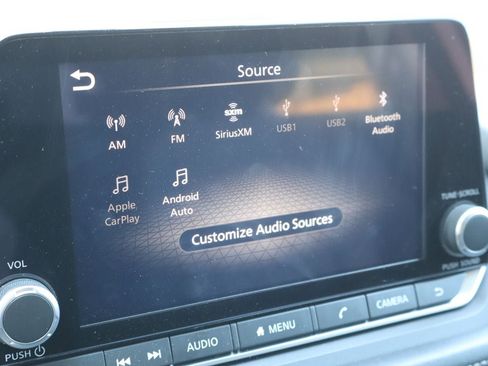 Used 2023 Nissan Rogue SV FWD image 8