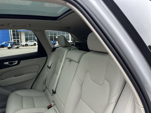 Used 2025 Volvo XC60 B5 Core w/ Protection Package Premier AWD/4WD image 25