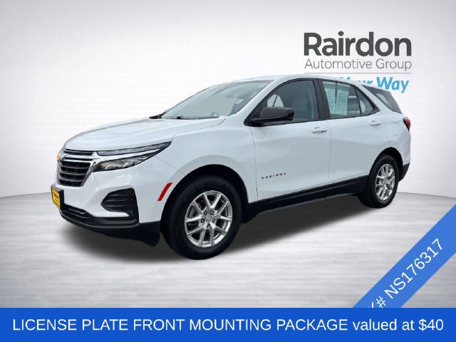 Used 2022 Chevrolet Equinox LS w/ Driver Confidence II Package AWD/4WD image 3