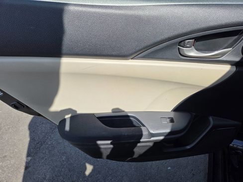 Used 2017 Honda Civic EX image 10