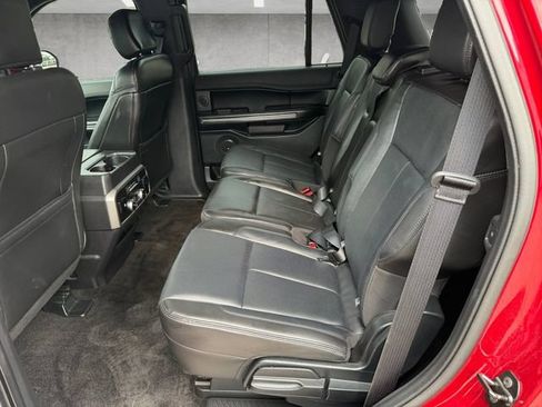 Used 2018 Ford Expedition XLT w/ Equipment Group 202A RWD image 22