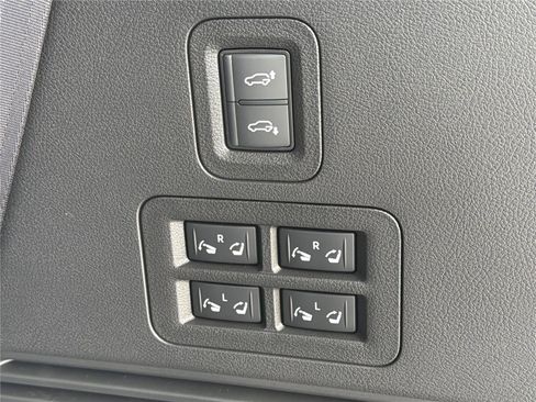New 2026 INFINITI QX80 4WD w/ Sport Exterior Package image 28
