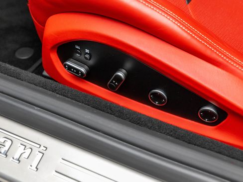 Used 2020 Ferrari GTC4Lusso T RWD image 36