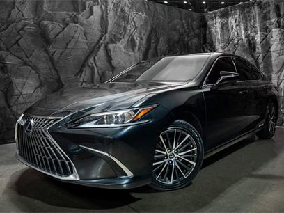 Used 2022 Lexus ES 300h w/ Premium Package
