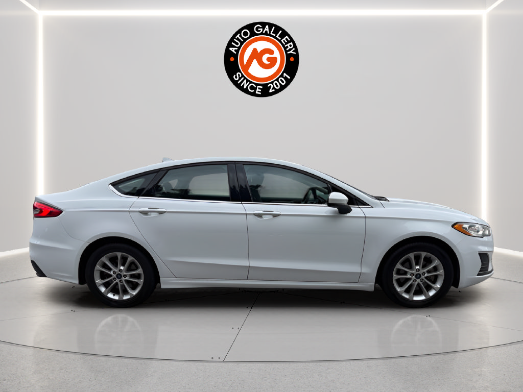 Used 2019 Ford Fusion SE FWD image 7