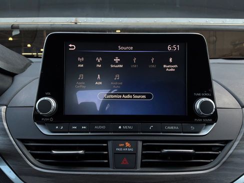 Used 2025 Nissan Altima 2.5 SV FWD image 30