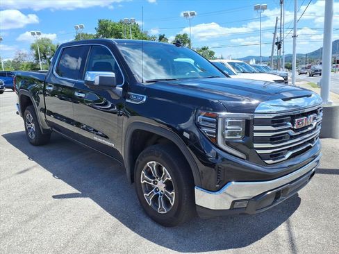 Used 2025 GMC Sierra 1500 SLT AWD/4WD image 2