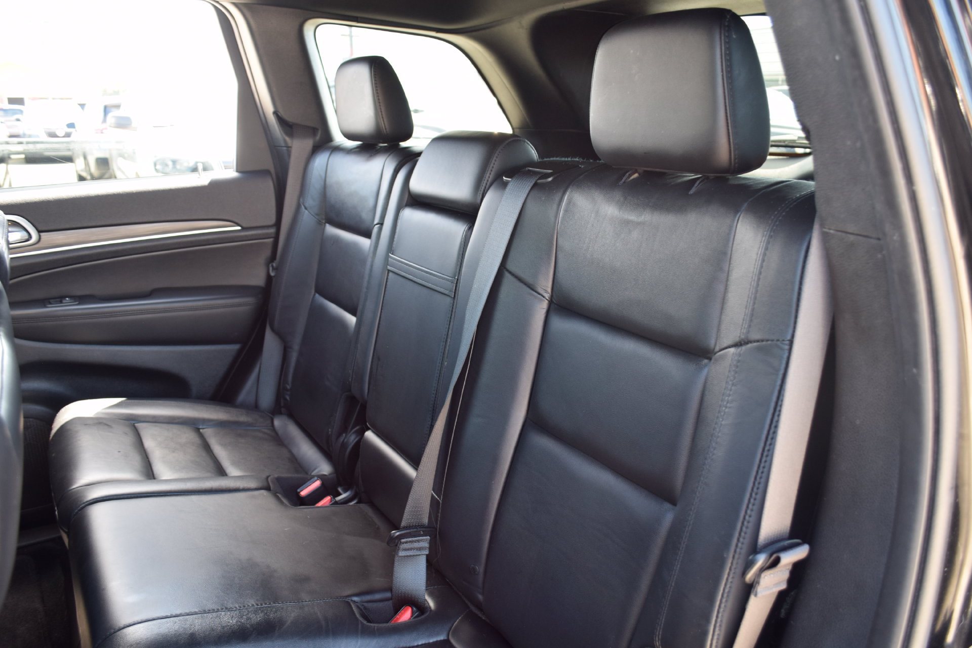 Used 2022 Jeep Grand Cherokee Limited AWD/4WD image 18