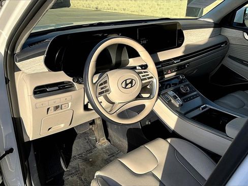 Used 2024 Hyundai Palisade Calligraphy image 13