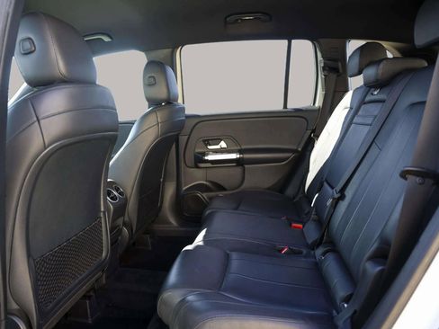 Used 2020 Mercedes-Benz GLB 250 4MATIC image 28