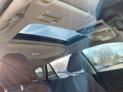 Used 2025 Subaru Outback Touring w/ Popular Package #2 image 14