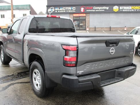 Certified 2025 Nissan Frontier S image 3