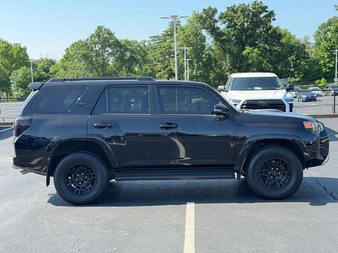 Used 2023 Toyota 4Runner TRD Off-Road Premium AWD/4WD image 2