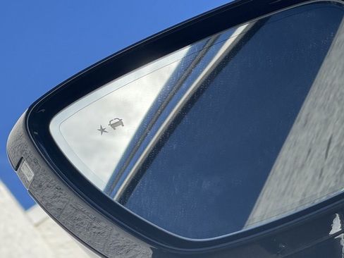 Used 2024 Buick Enclave Essence w/ Experience Buick Package image 22