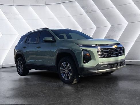 Used 2025 Chevrolet Equinox LT w/ Convenience Package II image 1