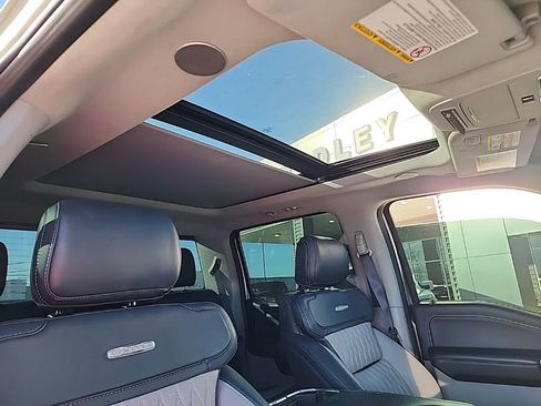 Used 2024 Ford F450 Limited image 7