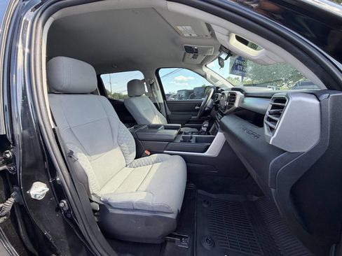 Used 2022 Toyota Tundra SR5 AWD/4WD image 9