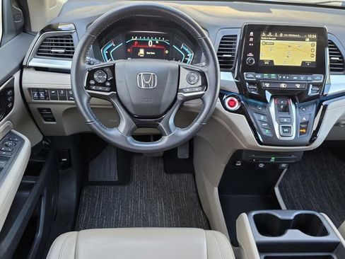 Used 2023 Honda Odyssey Touring image 14
