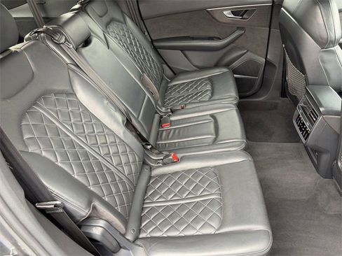 Used 2021 Audi SQ7 Premium Plus w/ Executive Package image 14