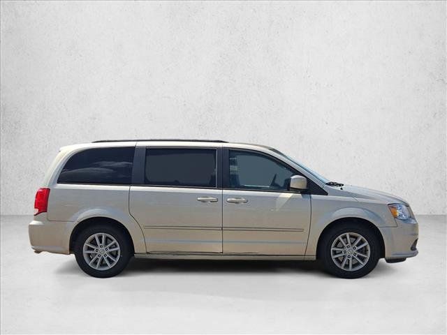 Used 2015 Dodge Grand Caravan SXT w/ Rear Park Assist Package FWD image 4