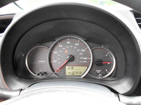 Used 2014 Toyota Yaris L FWD image 16