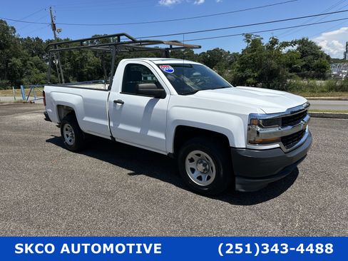 Used 2018 Chevrolet Silverado 1500 W/T w/ Trailering Package image 7