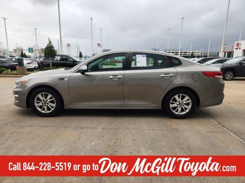 Used 2018 Kia Optima LX image 4