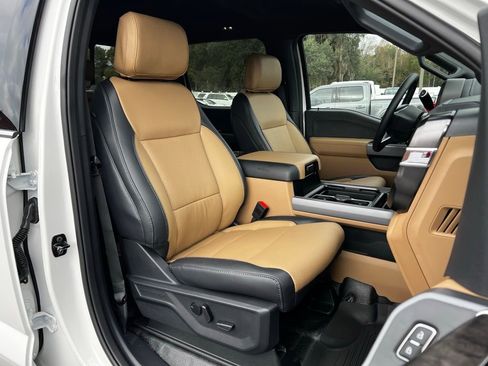 New 2026 Ford F250 Lariat w/ Lariat Premium Package image 18