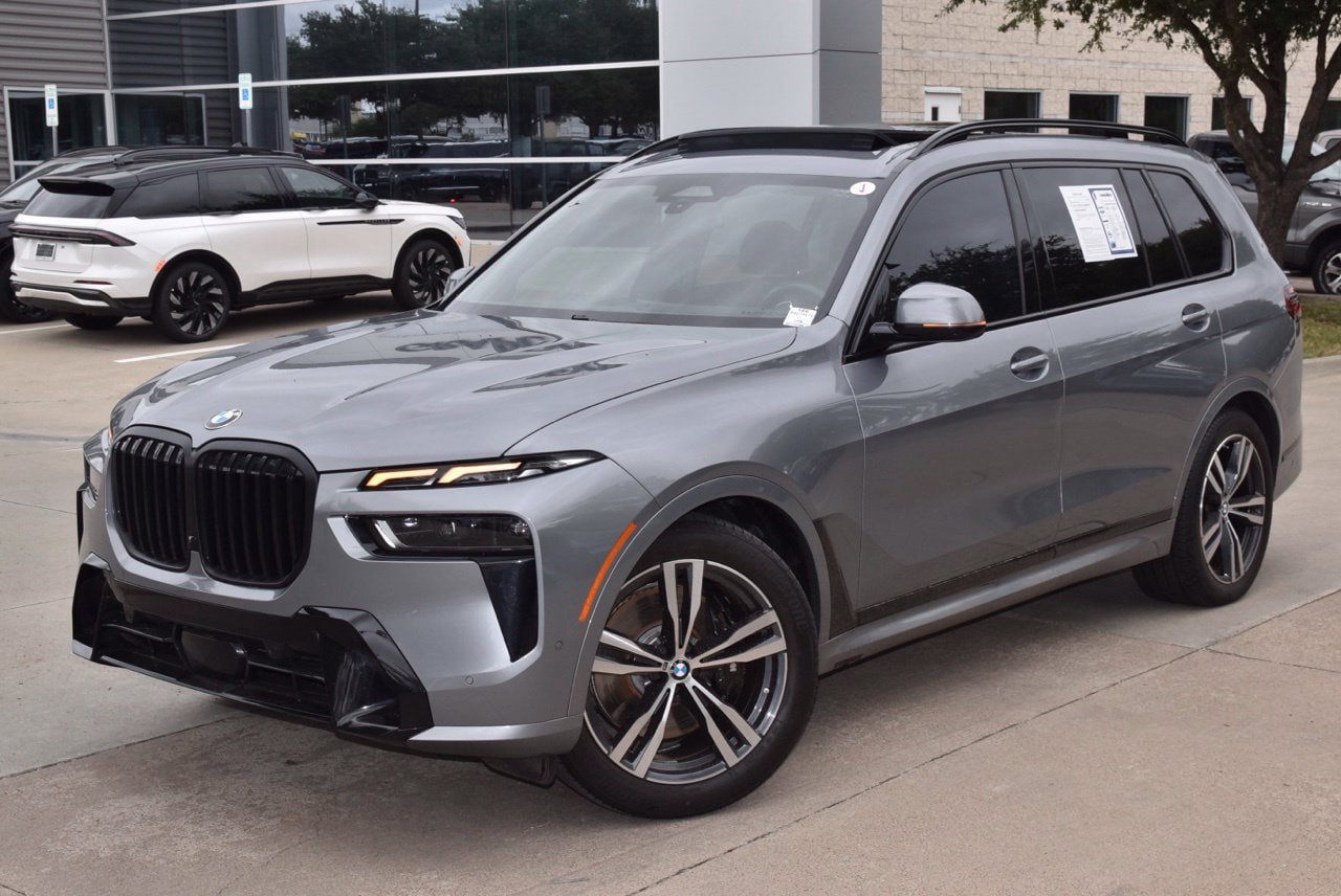 Used 2024 BMW X7 xDrive40i w/ M Sport Package AWD/4WD image 40