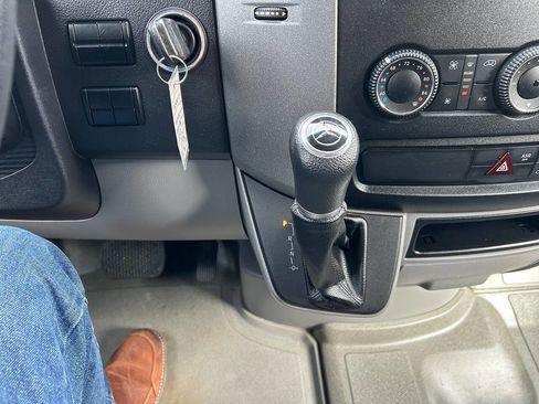 Used 2015 Mercedes-Benz Sprinter 3500 image 18