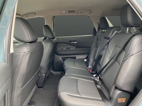 New 2026 Nissan Pathfinder SL image 30