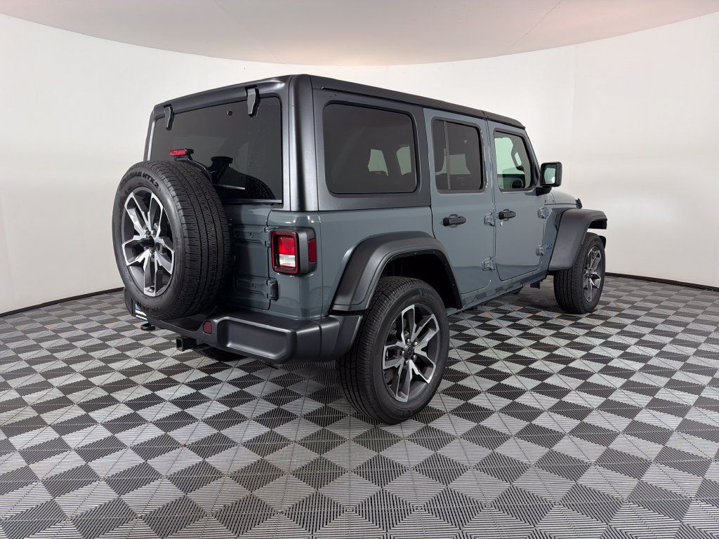 Used 2025 Jeep Wrangler Unlimited Sport S 4xe AWD/4WD image 3