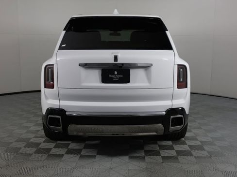 New 2026 Rolls-Royce Cullinan image 6