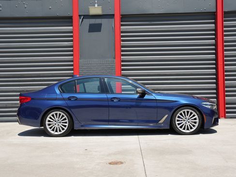 Used 2020 BMW M550i xDrive w/ Dynamic Handling Package AWD/4WD image 13