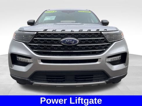 Used 2023 Ford Explorer XLT w/ Equipment Group 202A AWD/4WD image 8