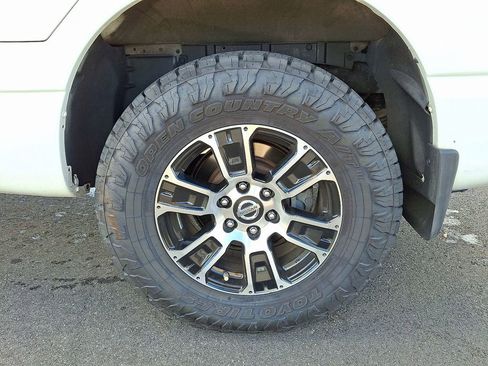 Used 2017 Nissan Titan S image 10